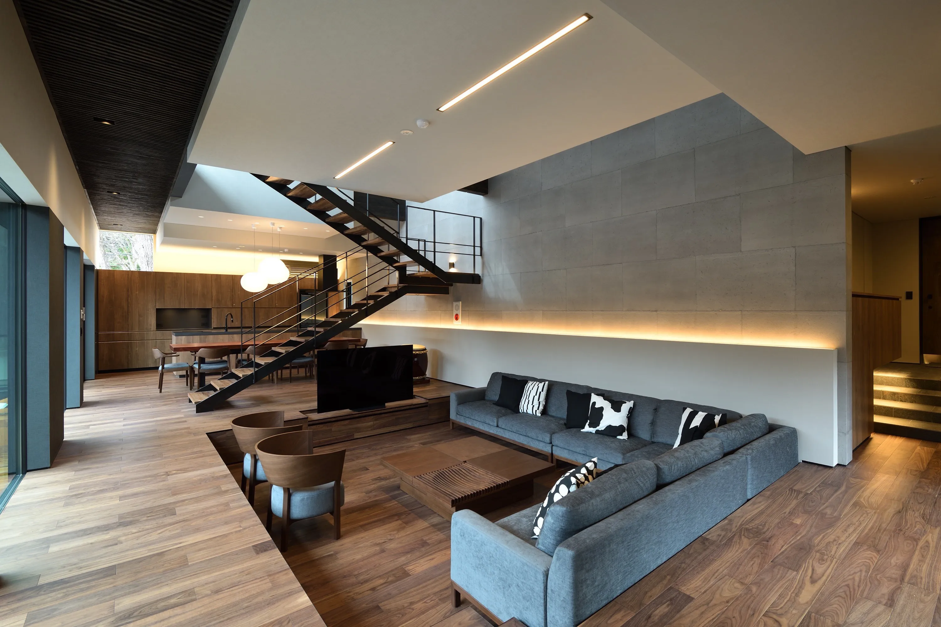 Nivia interior